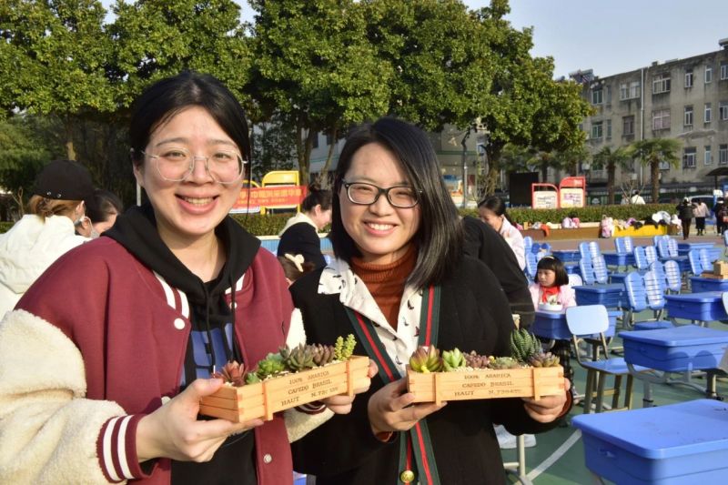 �Ϸ�����ɽСѧ���л������˽ڡ�����΢����DIY���