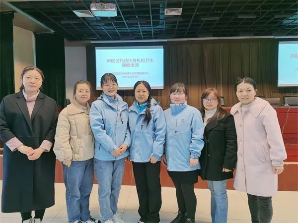 �Ϸ��а���·�׶�԰�������Ųμ�®��������������������������ѵ