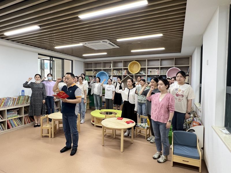 �Ϸ���ֱ�������׶�԰��չ�������������