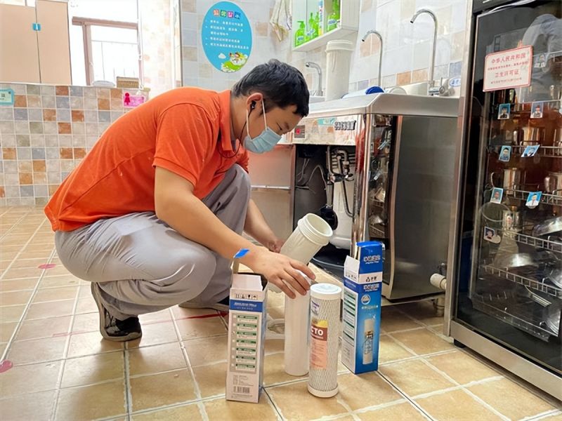 �Ϸ���˫�׽��������óǷ�԰��չ��ˮ����о������ˮ�ʼ�⹤��