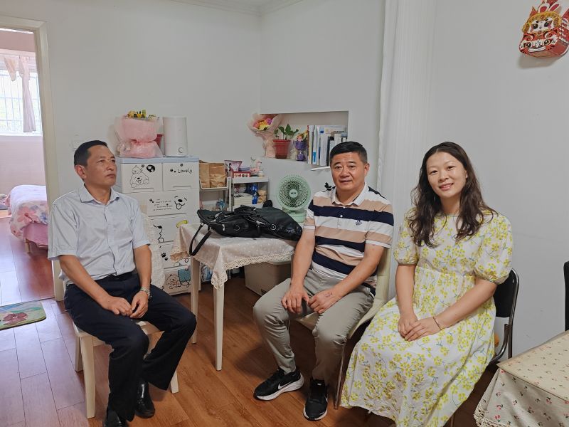 �����и���Сѧ��֧���߷�ο������ְ��ʦ