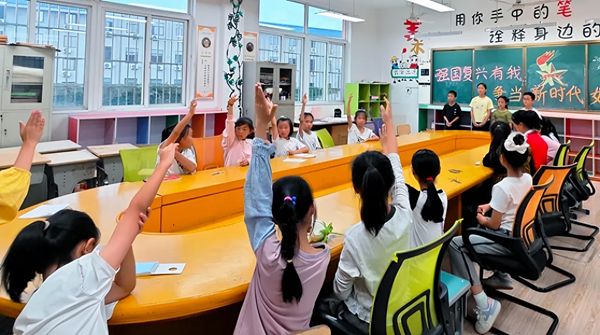 ʮ������ѧУ��һ�����ȶӴ��ί����