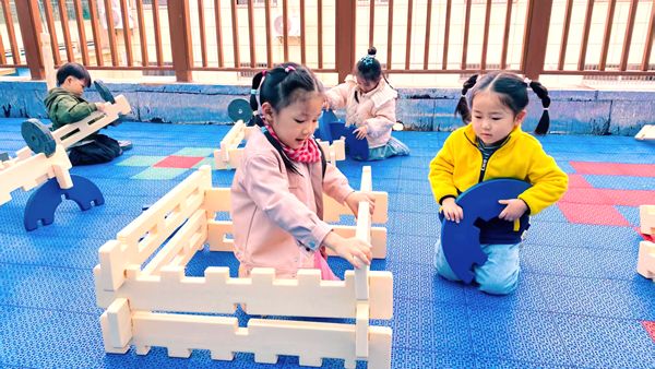 ʯ������׶�԰���ð������κ�ʱ�⣬��ʱ����䡰�ɳ����á�