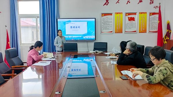 ʮ������ѧУ��չһ�꼶��ѧ���屸��