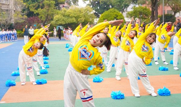 ����Сѧ�����ڣ��������ǣ����Խ���