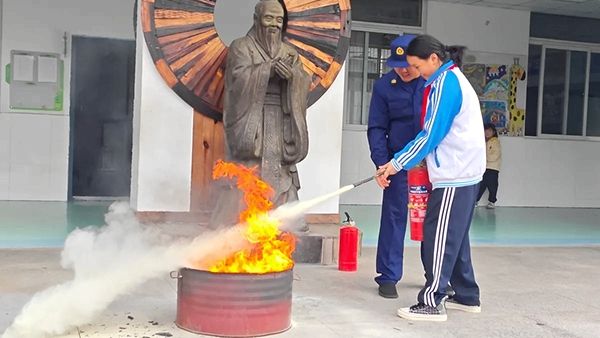 ʮ������ѧУ�ɹ�����������ɢ����