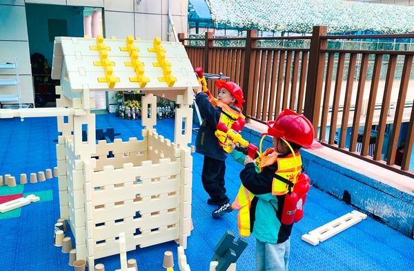 ʯ������׶�԰������������롱����ȫ�顰ͯ����