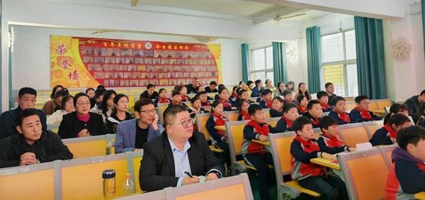 ����ӳ���� �����ٳɳ���������ʯ����С�뻴������Сѧ���ȶ����Ͻ��лԲ������