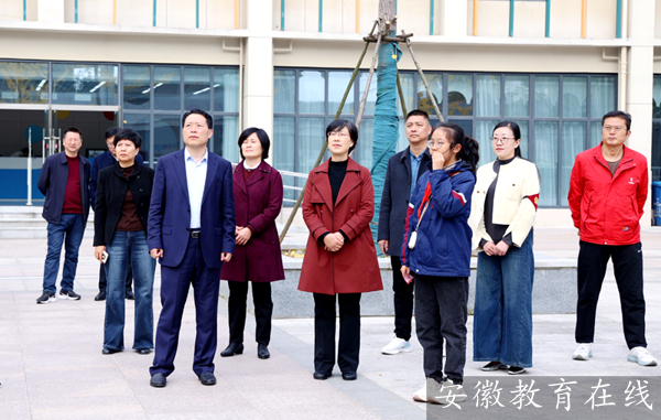 �������˴��쵼���Ϸ�ʦ����С�����У����ָ���������������������