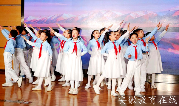 �Ϸ�����ɽСѧ�ڰ˽쾭���ж�չ��Բ������