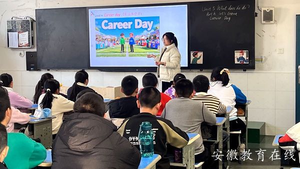 ʮ������ѧУӢ��������֣��龳���ܿ��ã�ʵ��ê������