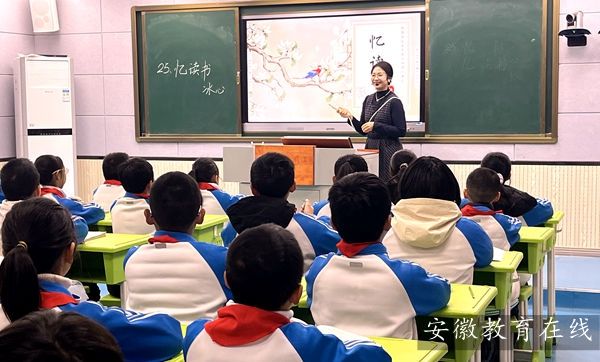 ʮ������ѧУ����AI�ں����Ĺ������������