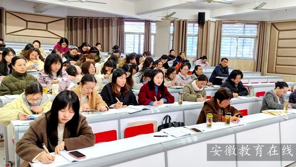 ����Сѧ��չ�����ʦ��λ�������������λ