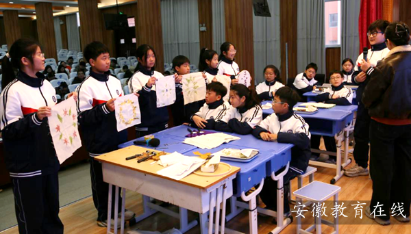 �����С��Ϻ�һ���Ͷ������Ρ��Ͷ�����������лԲ����Ļ