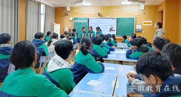 ����ɽ�в���������ᡰС���á��������ˡ������¡�