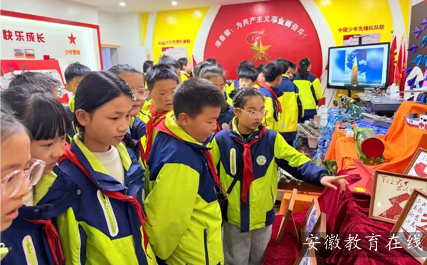 ���������������AI������Ʒչ������·Сѧ���ȶӻ������