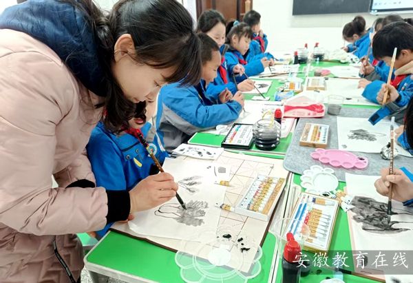 �����е¿�·��һСѧ���۽����ã������ɳ�