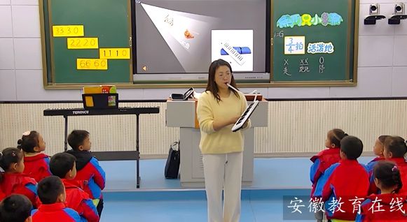 ʮ������ѧУ��չ���������ں�ʾ����