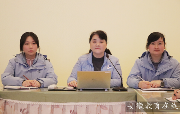 �Ϸ��а��׳���֮���԰:ͯ�����λ��ɳ�,�����������³�