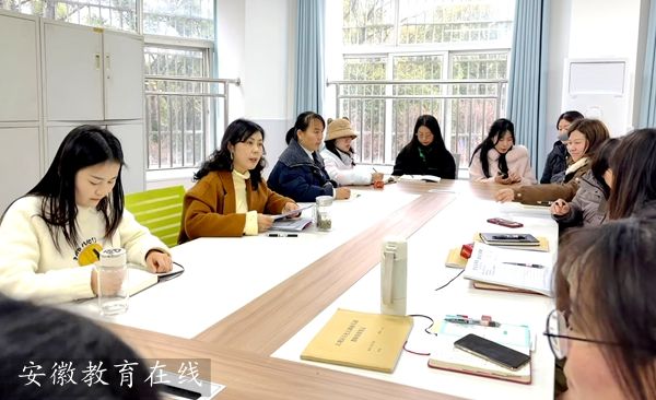 ʯ������׶�԰�ٿ���С�ν�ר����飬��ѧ�����׶�ƽ�ȹ���