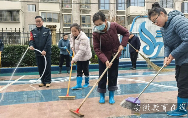 �Ϸ���˫���׶�԰�������ſ�չ��ѧ��У԰����ȫ����ɨ����ɱ����