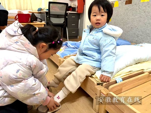 ������ʯ������׶�԰�����´���ůͯ�� �׷澫����У԰