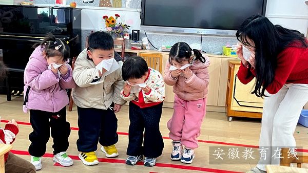 ʯ������׶�԰��չ����Ӧ����ɢ����