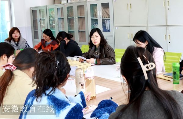 ʯ������׶�԰�ٿ���ѧ�ڽ��й�������