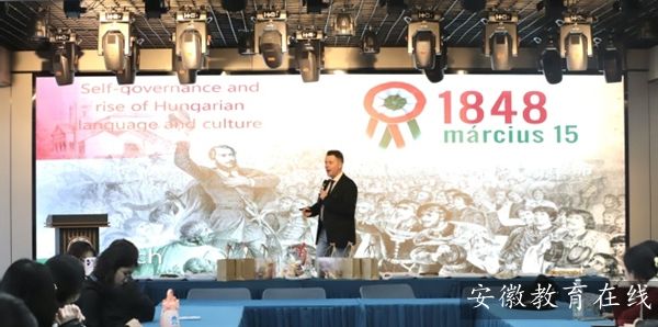 ʫ������ʳ�ĶԻ� ����ѧԺ�ⳡ�����Ļ������������ζ��