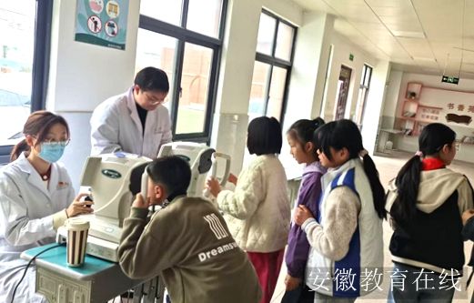 �������ѧУ��չ�����������