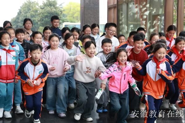 �����п�չ�����ѧ����������ò����������