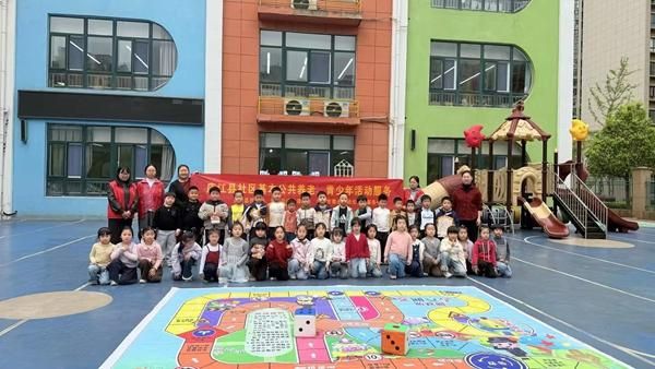 ®�����׽̼���Խ����·�׶�԰�����ΰ�ȫ���� �ػ��׶��ɳ�