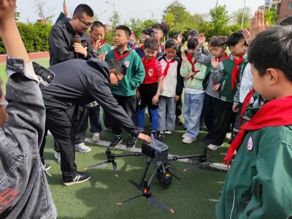 ����ʡ�ؿ��325���ʶ����˻����ս�У԰