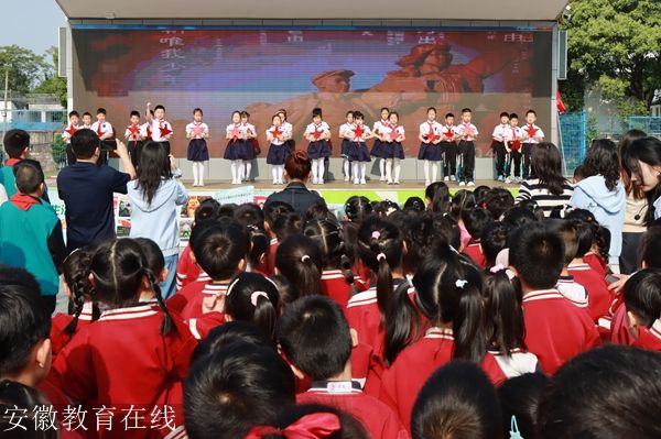 ʯ������׶�԰��ʯ������Сѧ��չ��С�νӲιۻ