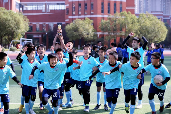 �Ϸ���ʦ�������ڶ�Сѧ��������һ����ÿһλ���ǿ����ꡱ��������